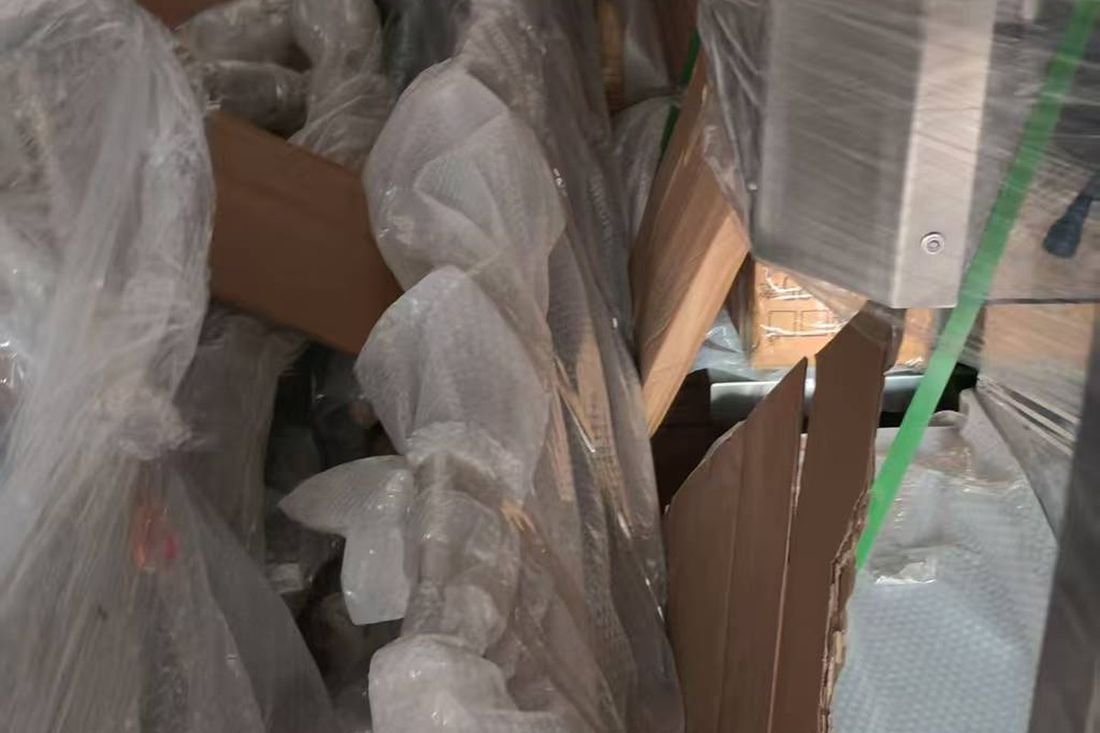 Oral-pouch line container-shipment photo