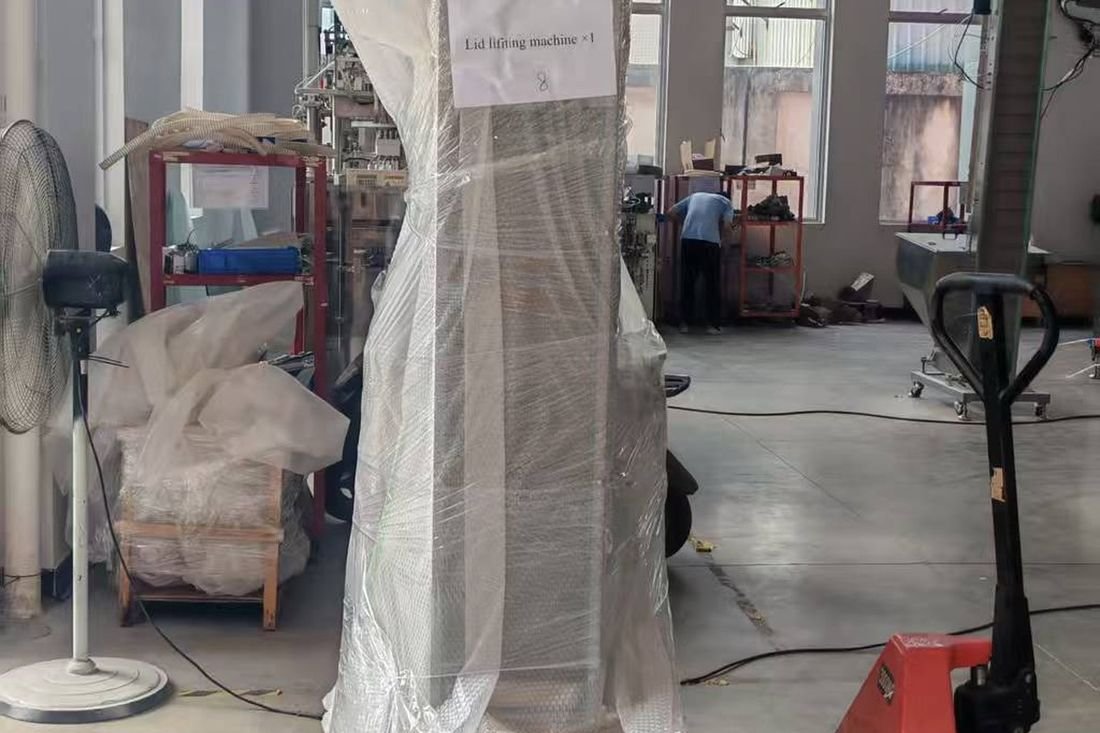 Oral-pouch line container-shipment photo