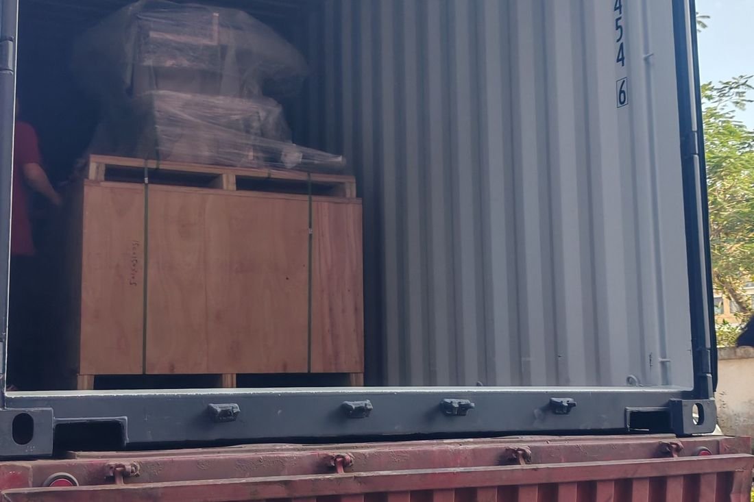 Oral-pouch line container-shipment photo