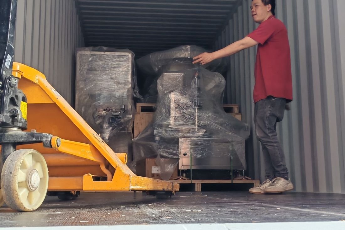 Oral-pouch line container-shipment photo