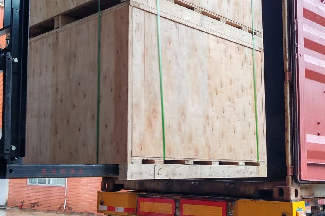 Oral-pouch line container-shipment photo