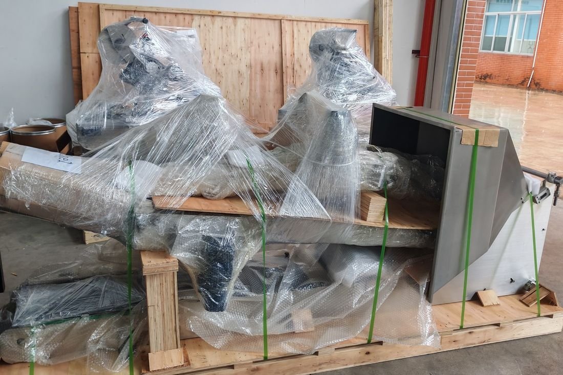 Oral-pouch line container-shipment photo