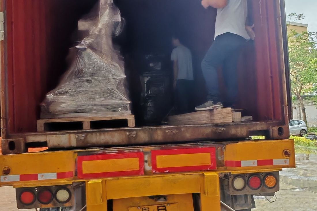 Oral-pouch line container-shipment photo