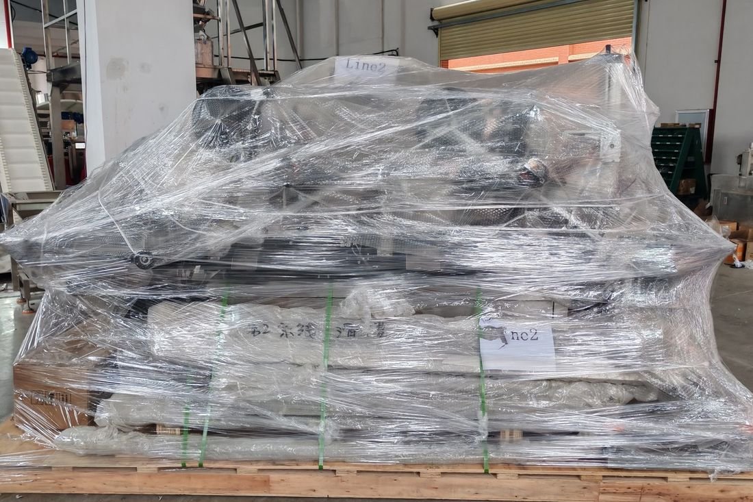 Oral-pouch line container-shipment photo