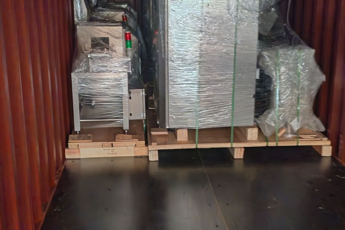 Oral-pouch line container-shipment photo