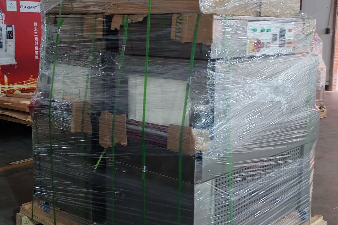 Oral-pouch line container-shipment photo