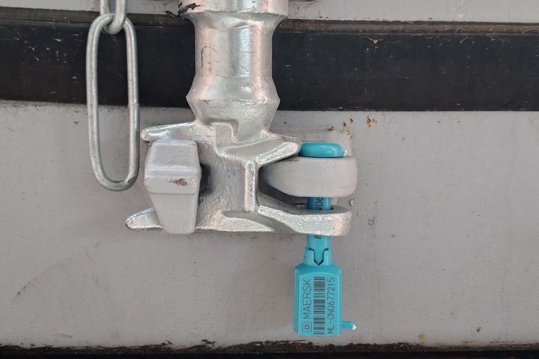 Oral-pouch line container-shipment photo