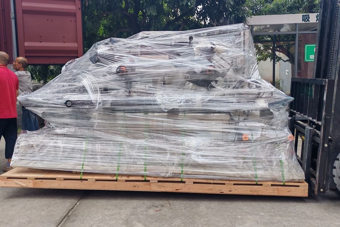 Oral-pouch line container-shipment photo