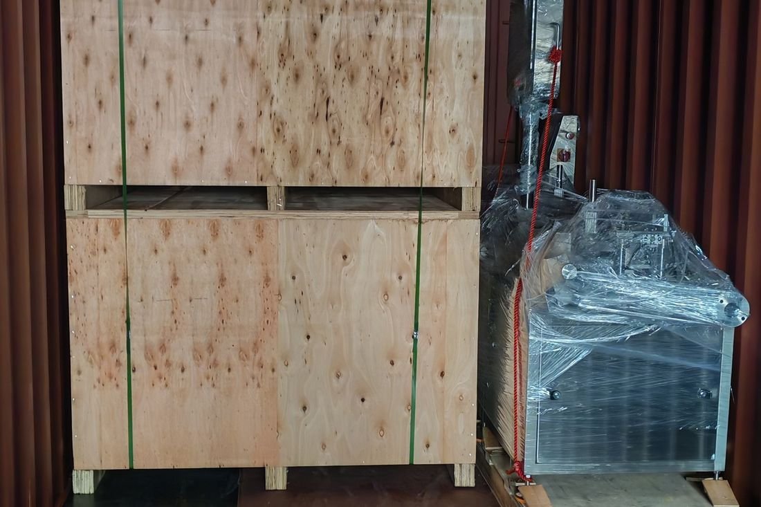Oral-pouch line container-shipment photo