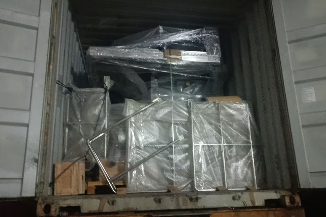 Oral-pouch line container-shipment photo